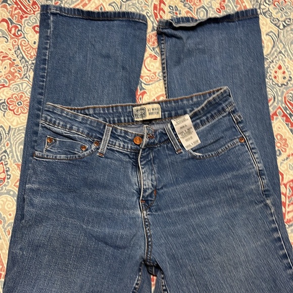 Signature by Levi jeans misses sz 8 medium at waist boot cut - Picture 4 of 4